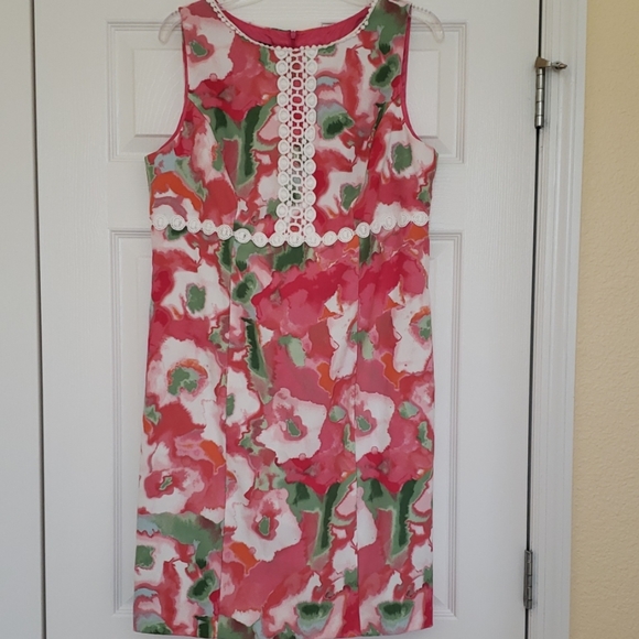 AGB Dresses & Skirts - Pretty Floral Dress for Spring!